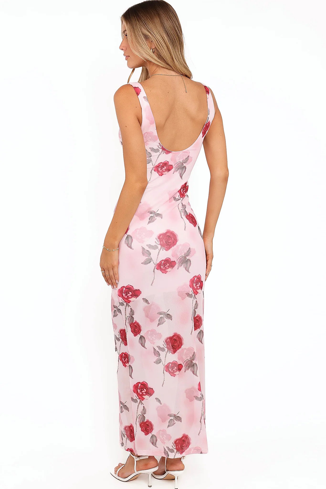 Close-up of the neckline of the pink floral sleeveless maxi dress